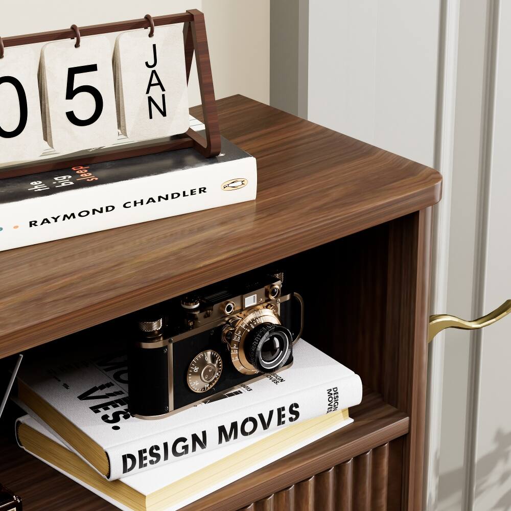 0 5 JAN the big sleep CHANDLER RAYMOND

1/2    30,  OVES. SIGN 013 VIS. MOVES DESIGN DESIGN MOVES