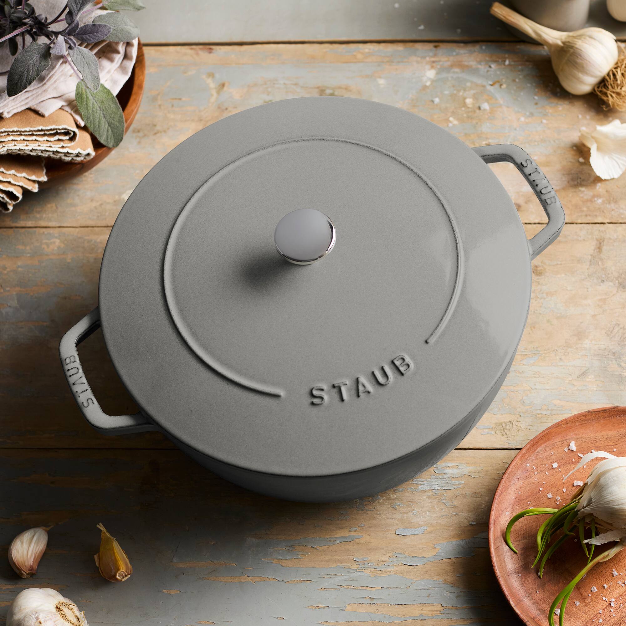 Staub Cast Iron Essential French Oven, Dutch Oven, 5 quart, serves