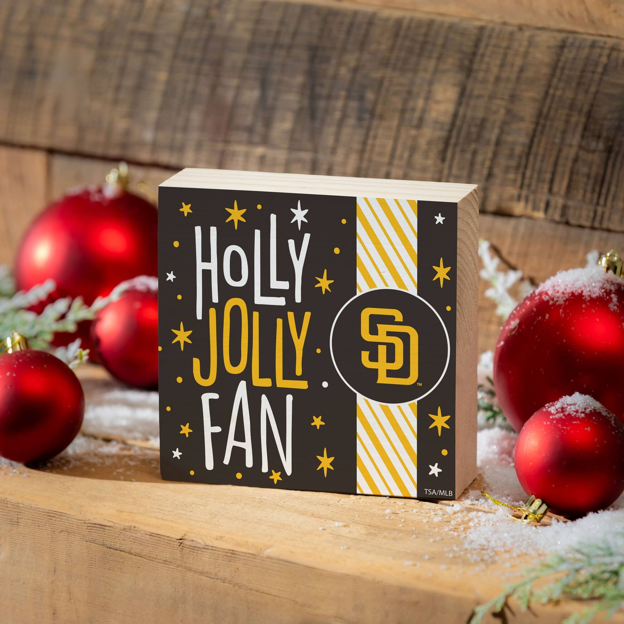 HOLLY JOLLY FAN  
SD  
TSA/MLB