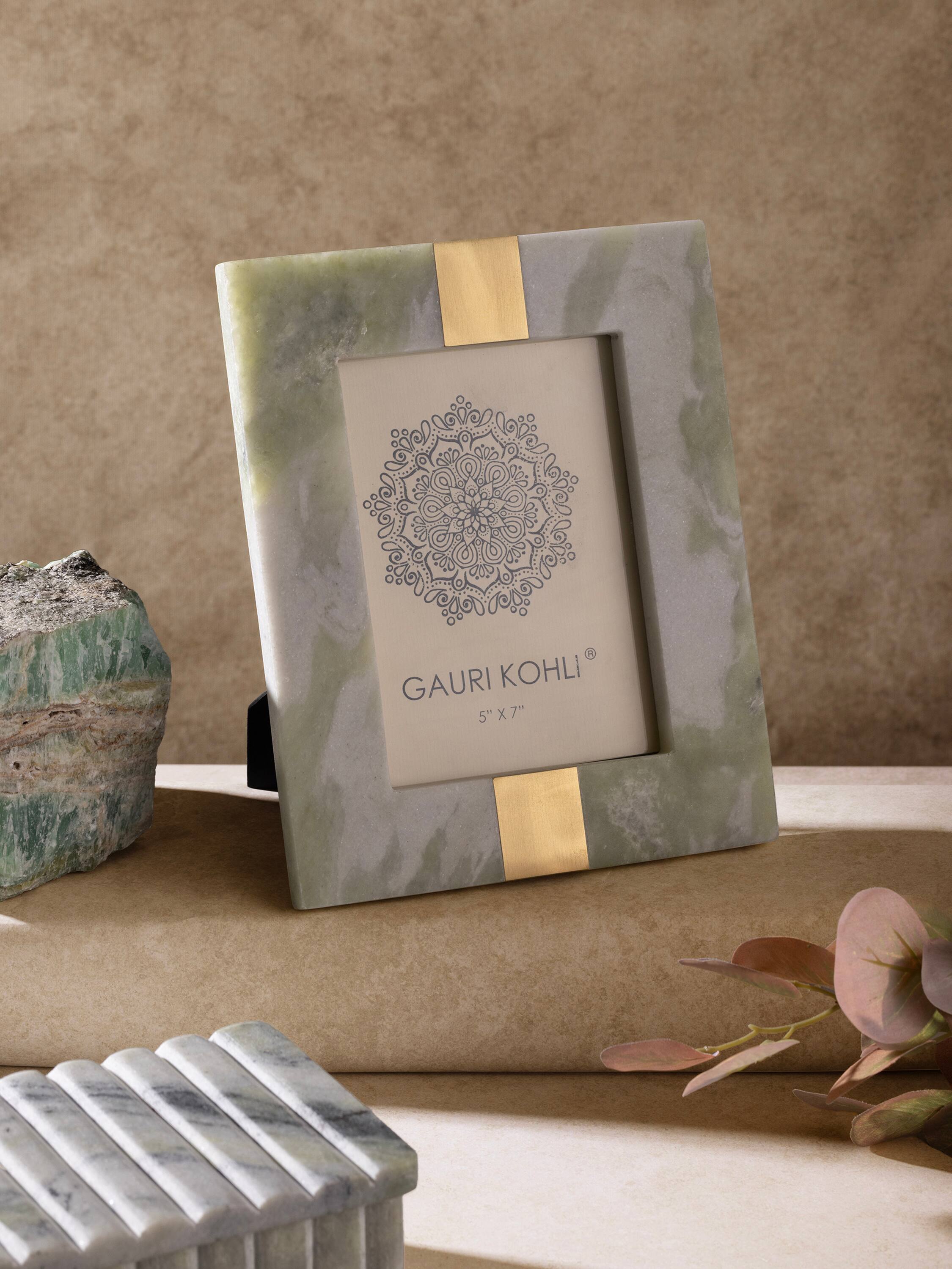 GAURI KOHLI  
5" X 7"