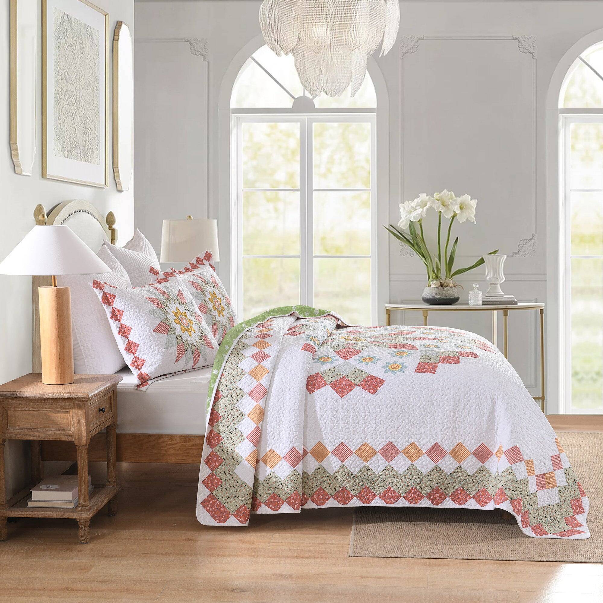 Alt View 1. MarCielo - MarCielo 3 Pcs 100% Cotton Vibrant Floral Patchwork Quilt Bedspread Set - Multicolored.