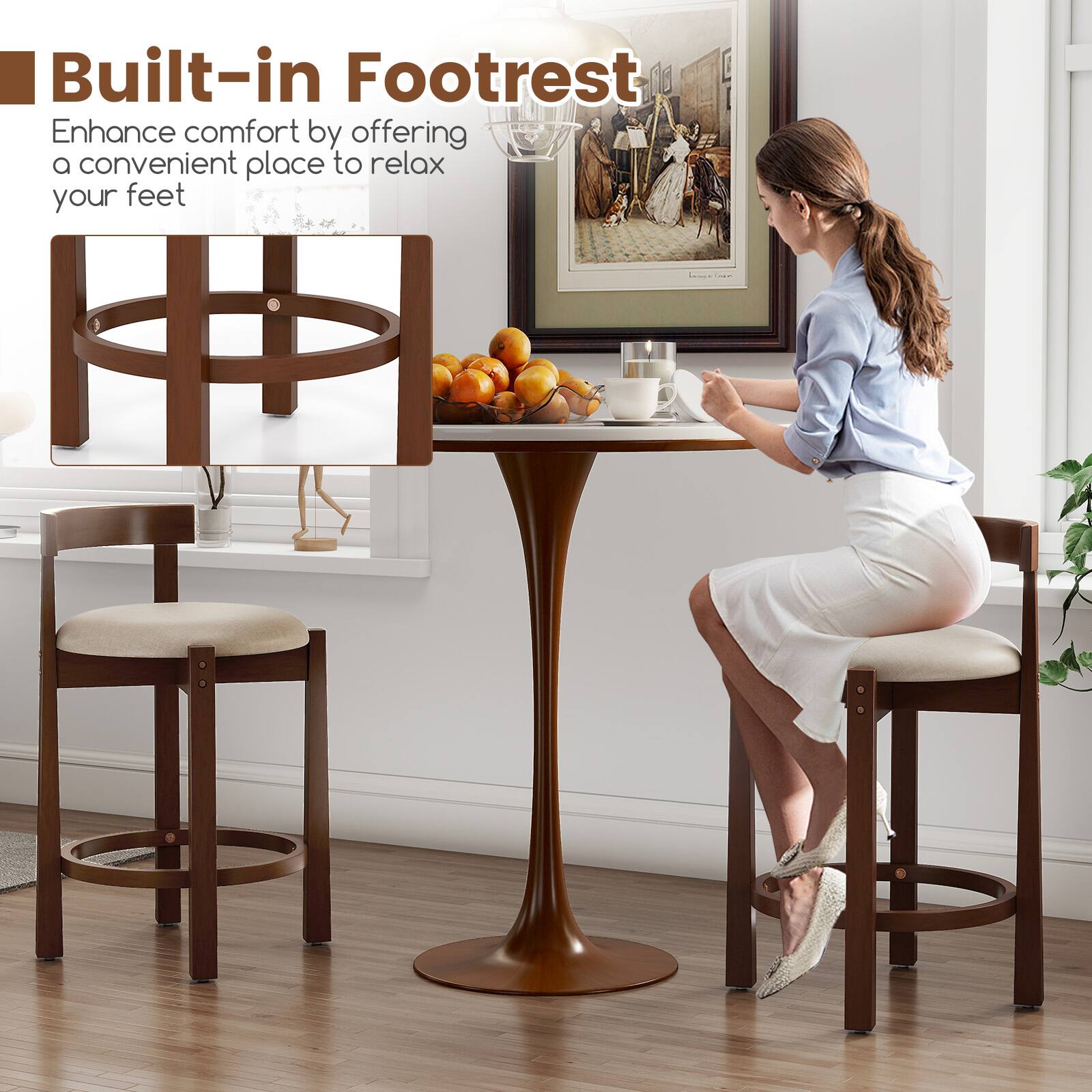 Built-in Footrest  
Enhance comfort by offering a convenient place to relax your feet