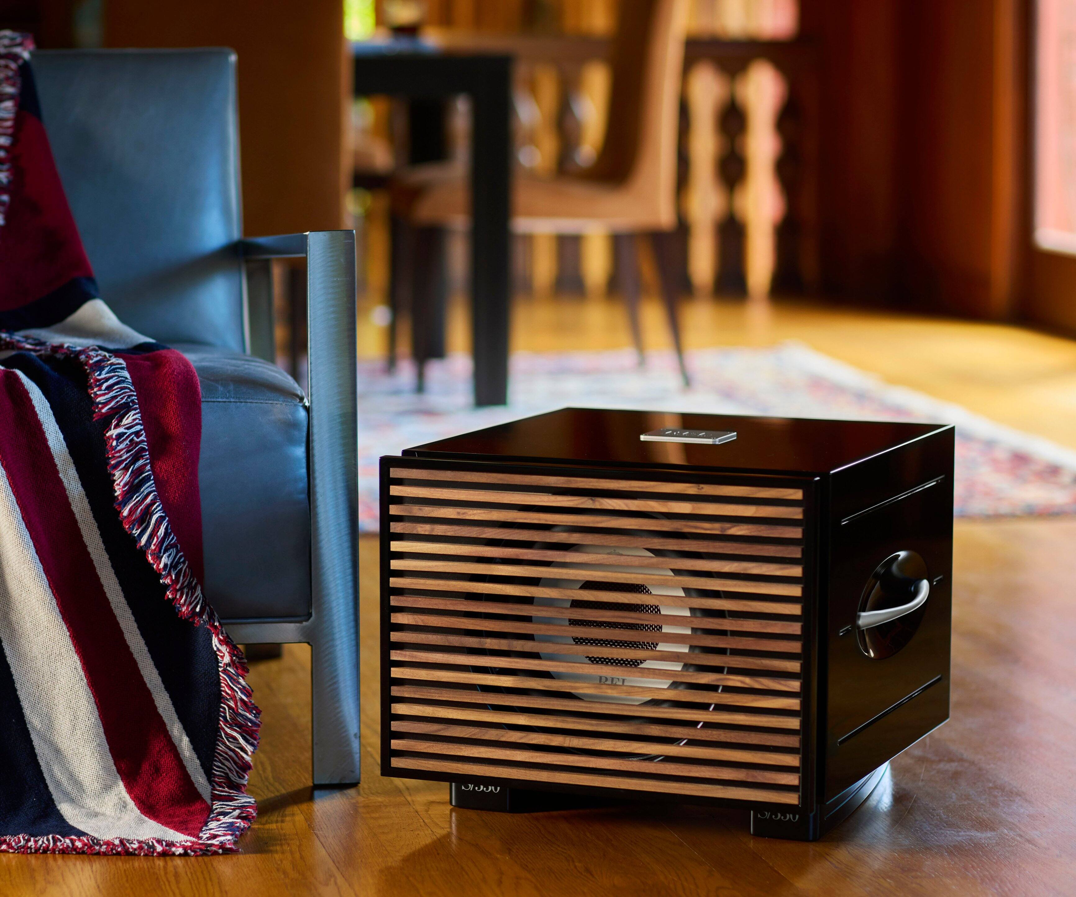 Alt View 1. REL - S550 Premium Wood Grille Black - Wood.