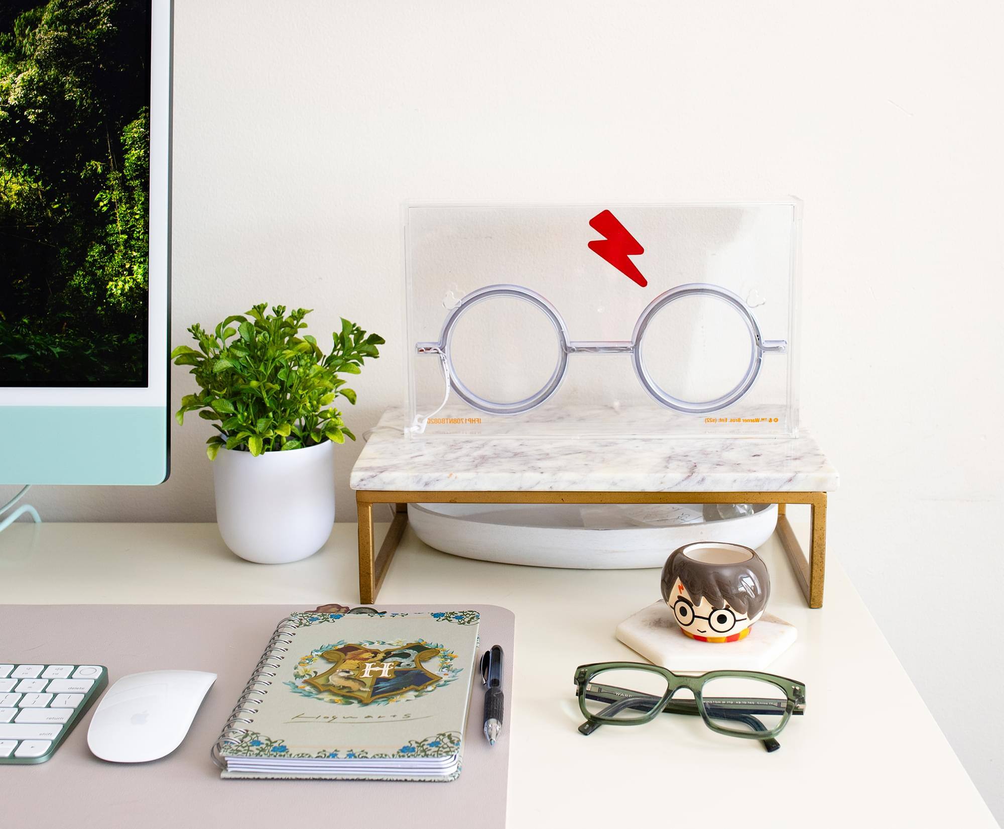 Alt View 3. Silver Buffalo - Harry Potter Scar And Glasses Neon LED Mood Light | 12 x 7 Inches - Clear.