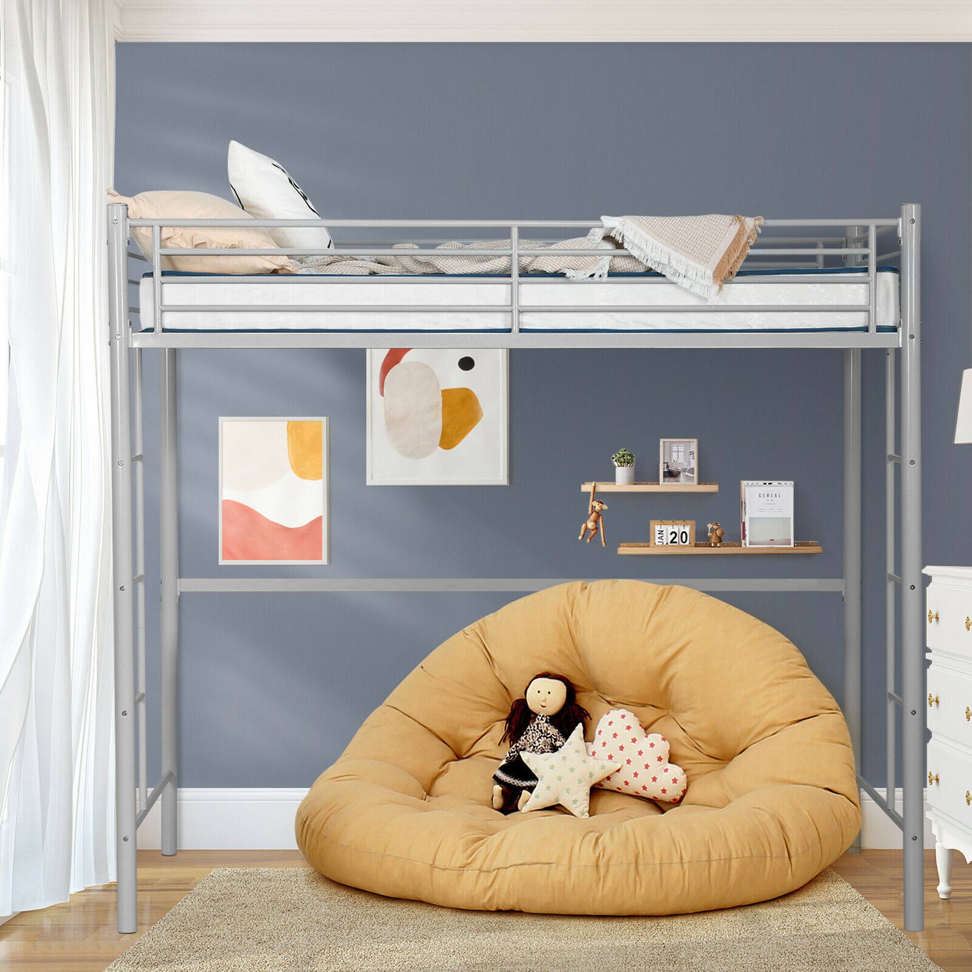 The text "SURINI JAM 20" is not present in the image. The image shows a bedroom with a bunk bed, a chair, and a stuffed animal.