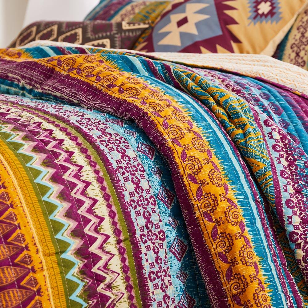 Left. BreeBe - Southwest Quilt Set 3-Piece Full/Queen - Siesta.