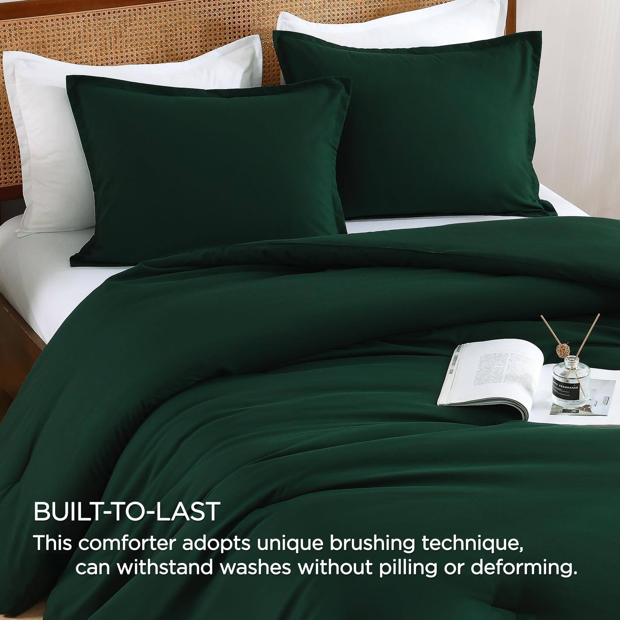 BUILT-TO-LAST  
This comforter adopts unique brushing technique, can withstand washes without pilling or deforming.