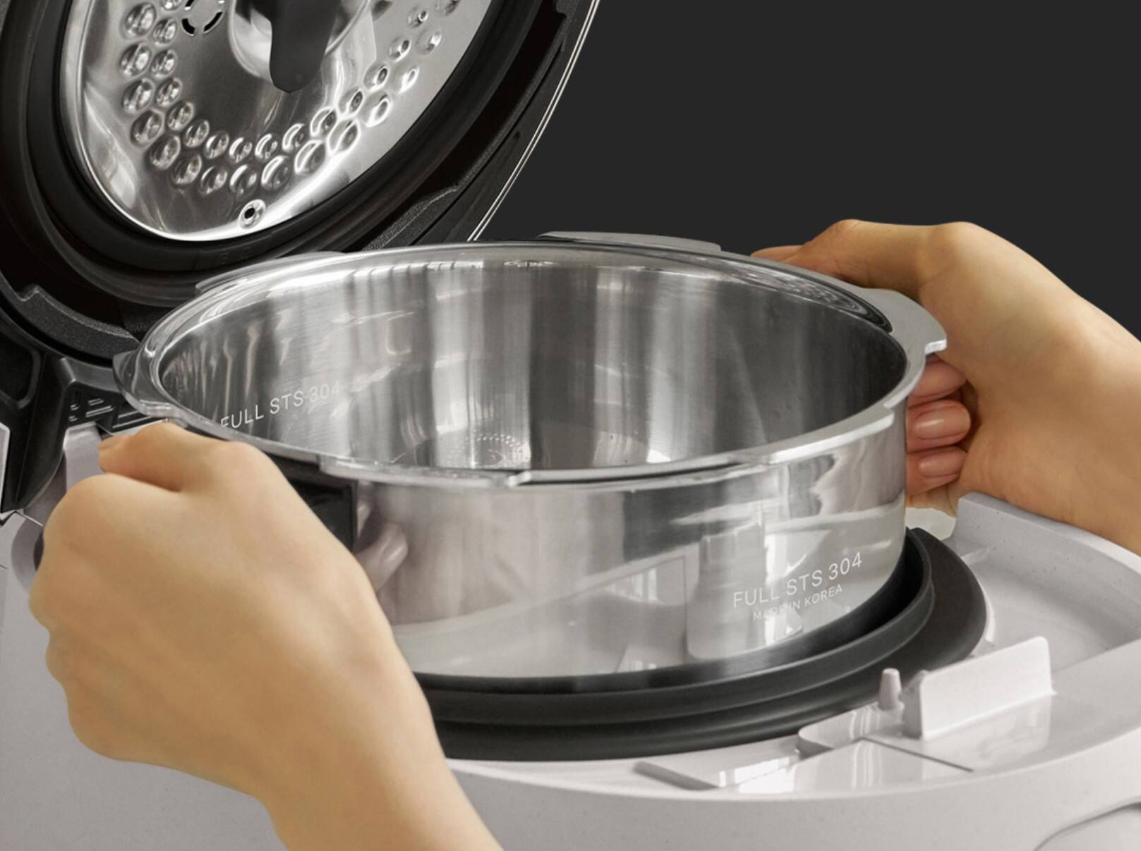 The text on the image is: "FULL STS 304 KOREA."