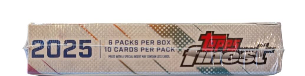 2025  
6 PACKS PER BOX  
10 CARDS PER PACK  
PACKS WITH A SPECIAL INSERT MAY CONTAIN 200 CARDS