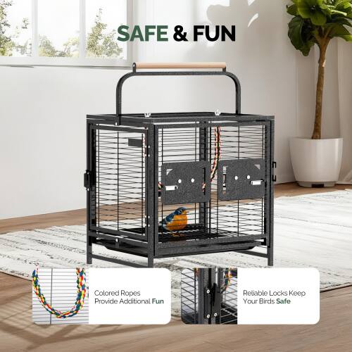 SAFE & FUN

Colored Ropes Provide Additional Fun

Reliable Locks Keep Your Birds Safe