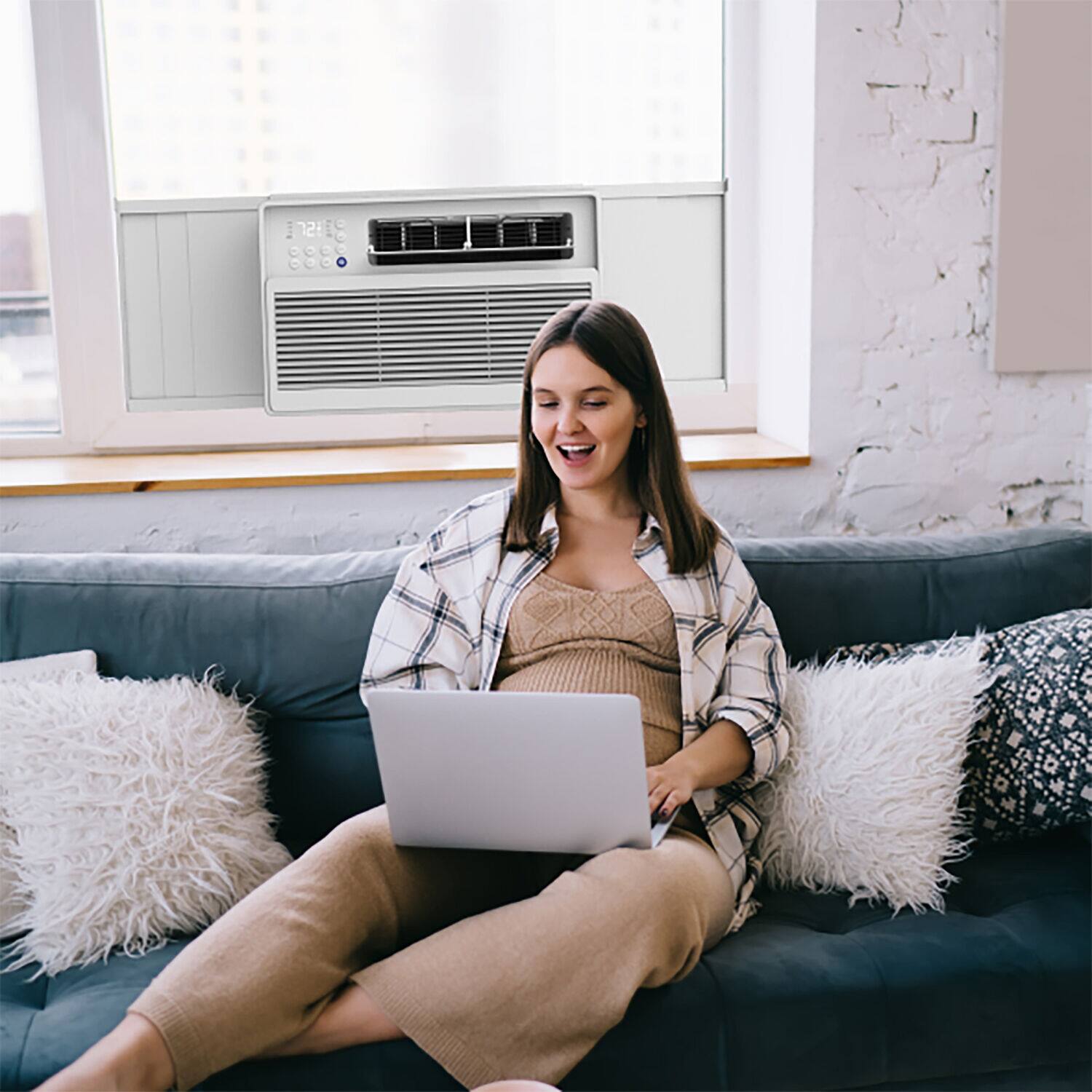 Alt View 12. Friedrich - 12,000 BTU 550 Sq Ft Inverter Window Air Conditioner - white.