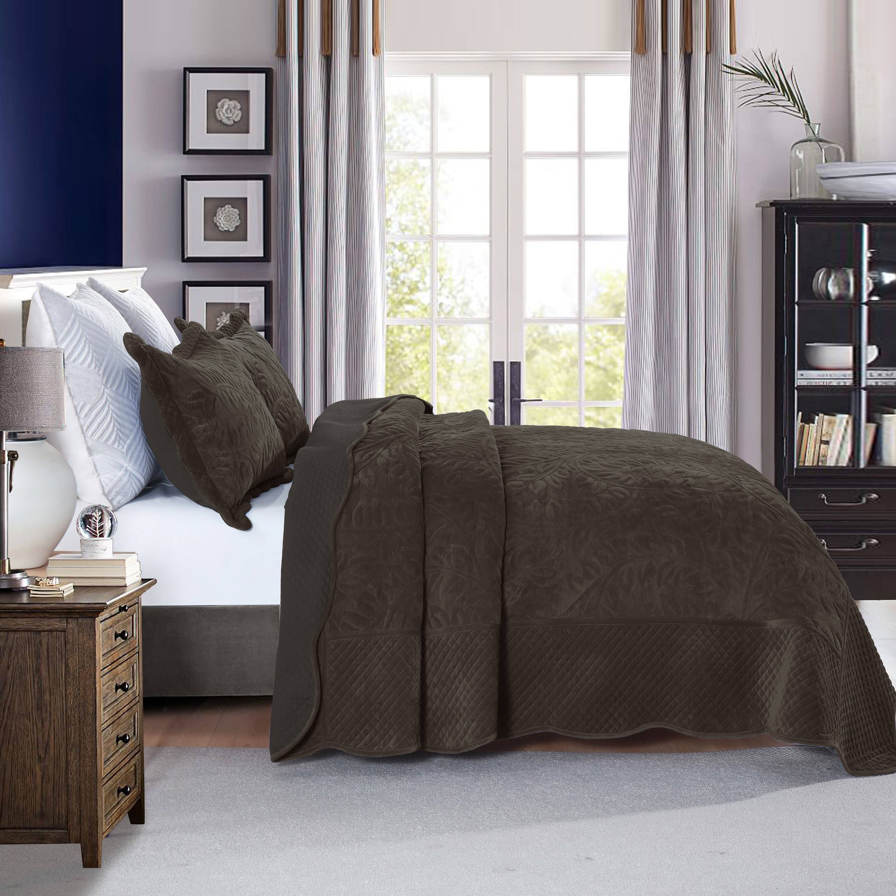 Angle. MarCielo - Marcielo 3Pc Luxury Velvet Oversized Embroidery Soft and Plush Quilt Set - Brown.
