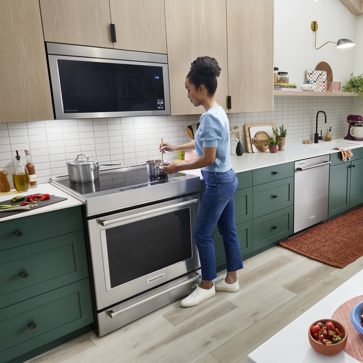 Alt View 9. KitchenAid - 6.4 Cu. Ft. Slide-In Electric Induction Convection Range with Air Fry - Stainless Steel.