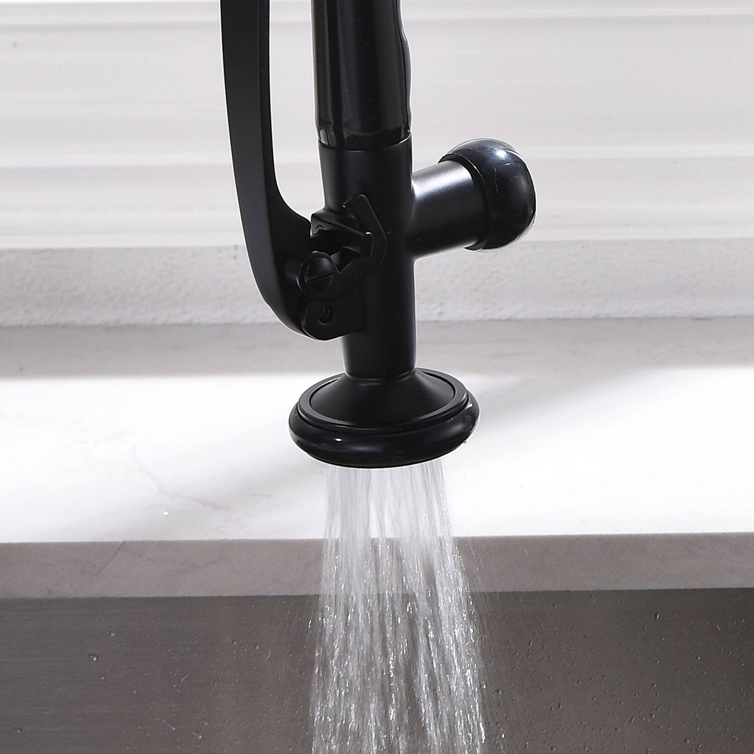 Left. Siljoy - Commercial Kitchen Faucet Pull Down Sprayer Black and Nickel,Single Handle Kitchen Sink Faucet - Black and Silver.