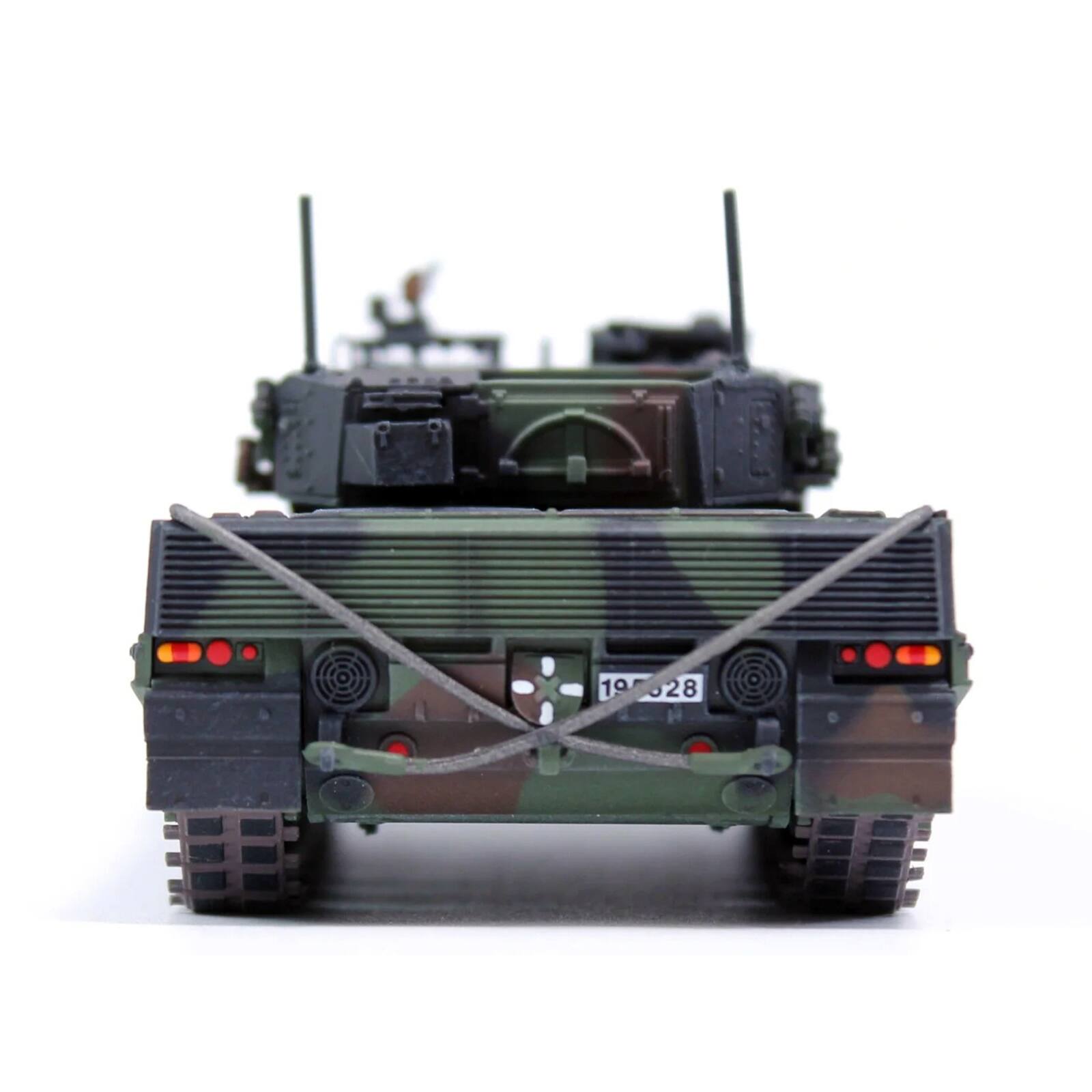 Alt View 3. Panzerkampf - Leopard 2A4 Main Battle Tank "Turkey-Syria Border" (2016) Turkish Army 1/72 Diecast Model by Panzerkampf.