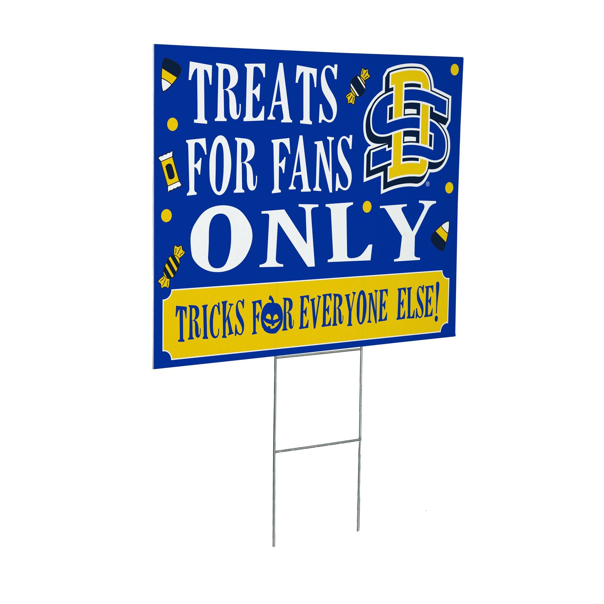 TREATS FOR FANS ONLY  
TRICKS FOR EVERYONE ELSE!