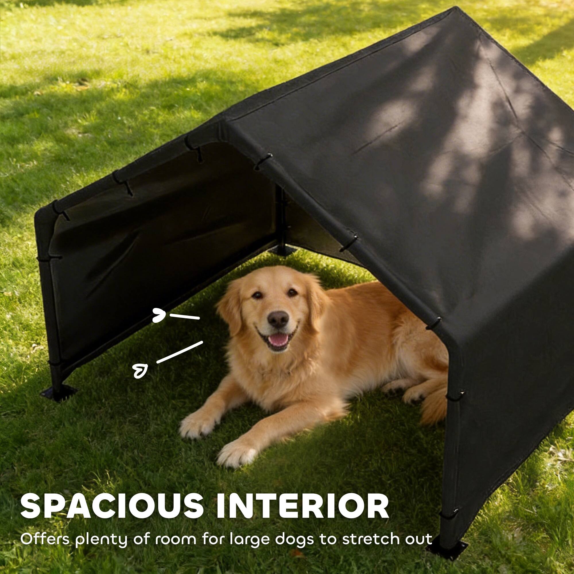 SPACIOUS INTERIOR  
Offers plenty of room for large dogs to stretch out