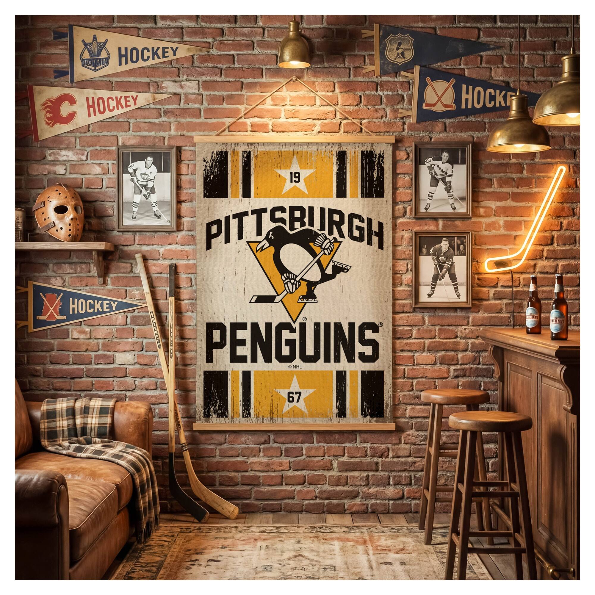 Sure, here is the corrected and grouped text from the image:

- HOCKEY
- HOCKEY
- HOCKEY
- HOCKEY
- PITTSBURGH PENGUINS
- 19
- 67