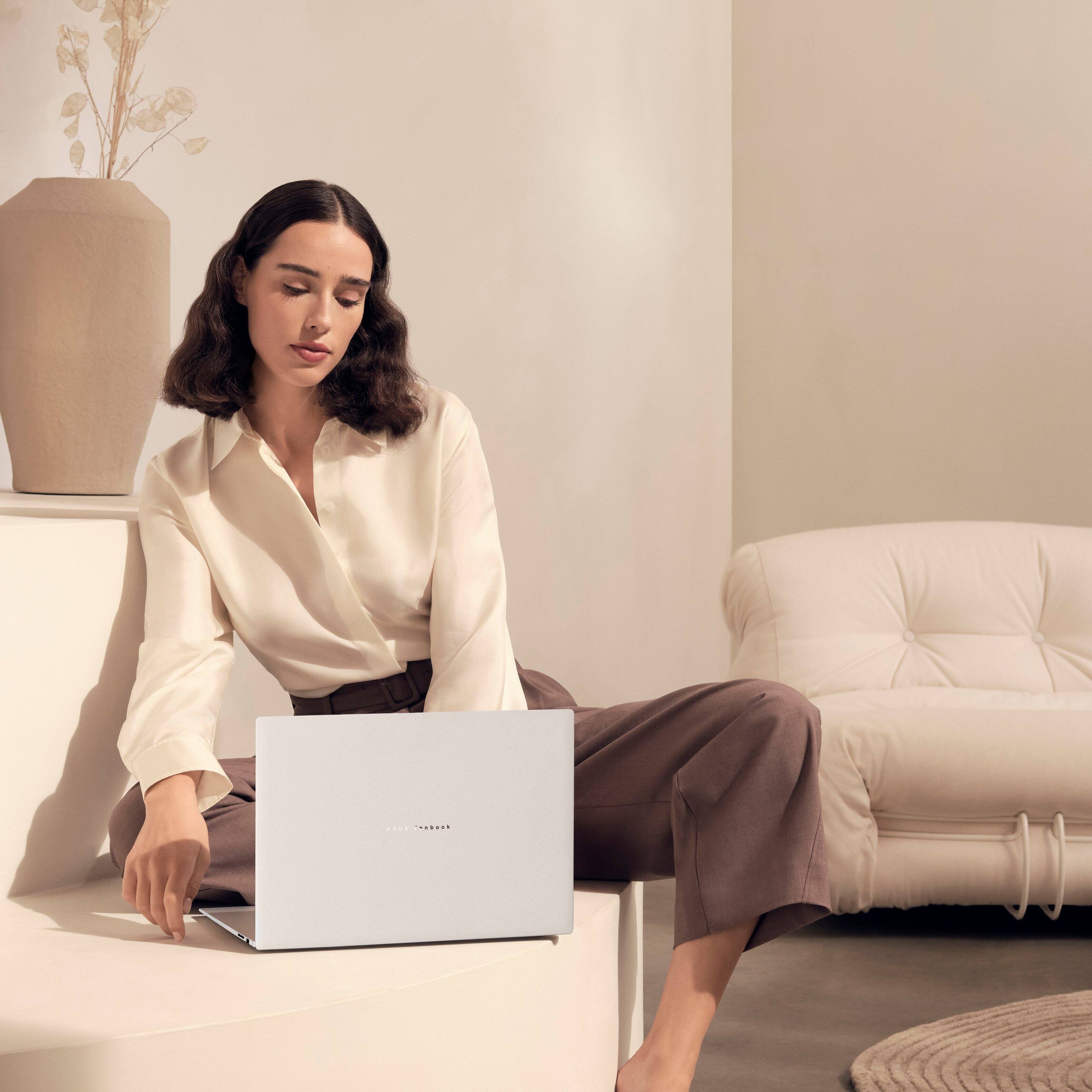 Alt View 9. ASUS - Zenbook S16 16" 3K OLED Touch Screen Laptop - AMD Ryzen AI 9 HX470- 32GB RAM - 1TB SSD - Copilot+ PC - Scandinavian White.
