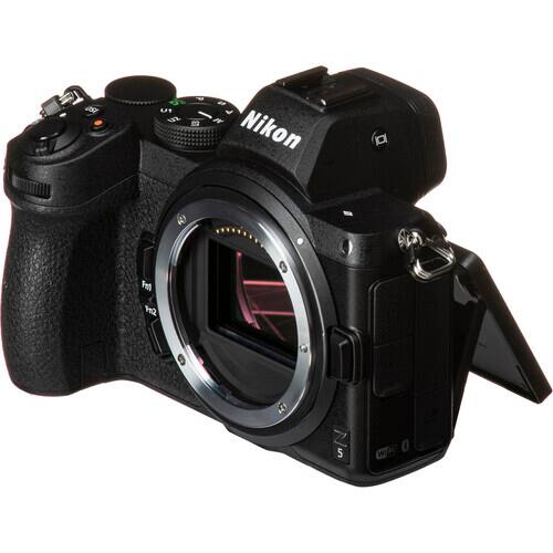Bundle Z5 II Mirrorless Camera w/ 24 105mm f/4 7.1 Lens & Advanced