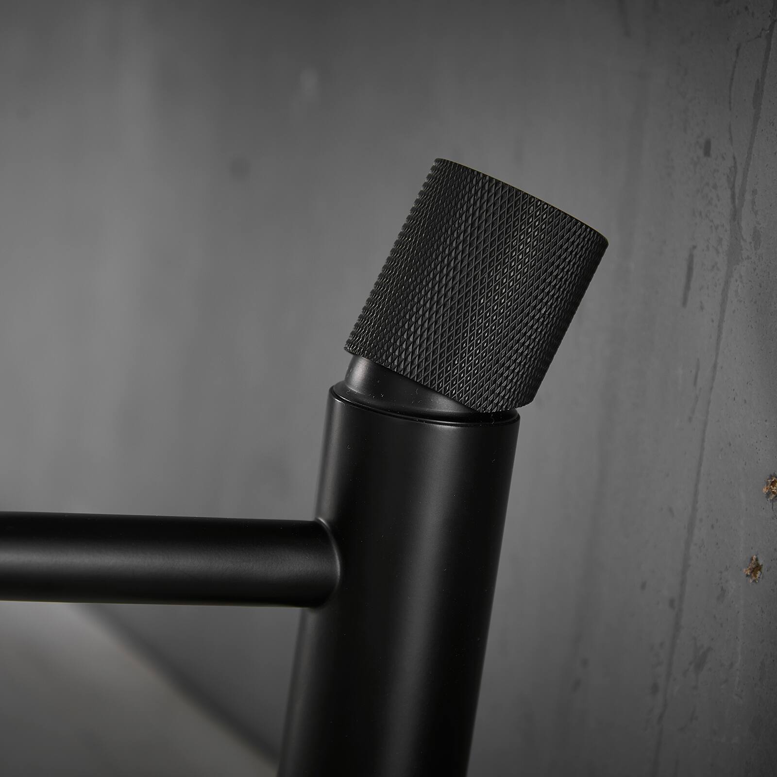 Left. Siljoy - Modern Contemporary Black Bathroom Hot Cold Water Mixer Tap Black Faucet Mixer Basin Faucet - Black.