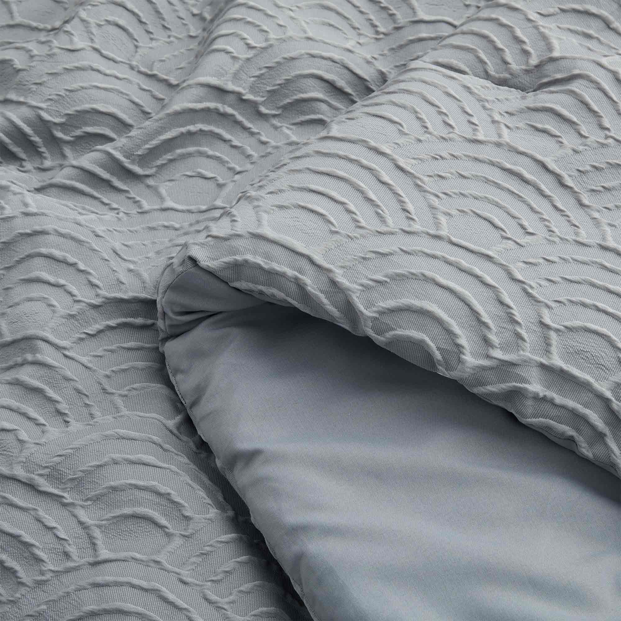 Back. Peace Nest - Peace Nest 3-Piece Bubble Textured Seersucker Comforter Set, All Season Down Alternative Bedding, Gray, Full/Queen - Gray.