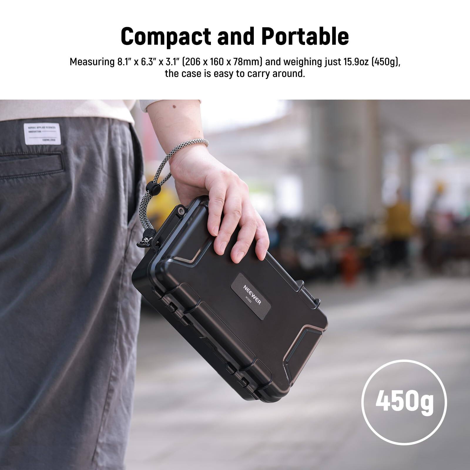 Compact and Portable

Measuring 8.1" x 6.3" x 3.1" (206 x 160 x 78mm) and weighing just 15.9oz (450g), the case is easy to carry around.
