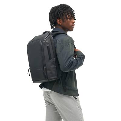 Nomatic Backpack (Black, 14L) Nomatic Backpack (Black, 14L)