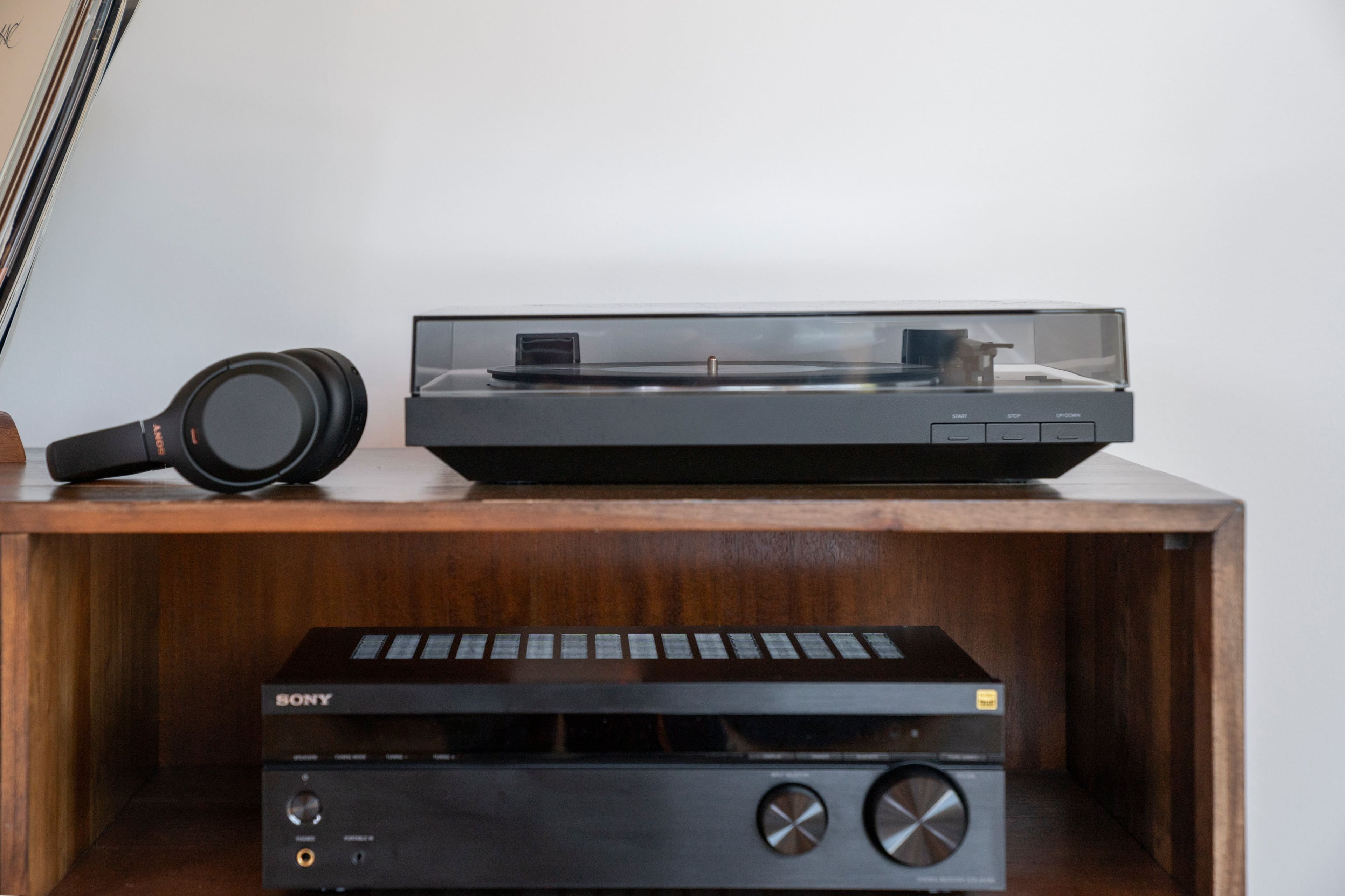 Alt View 21. Sony - Bluetooth Stereo Turntable - Black.