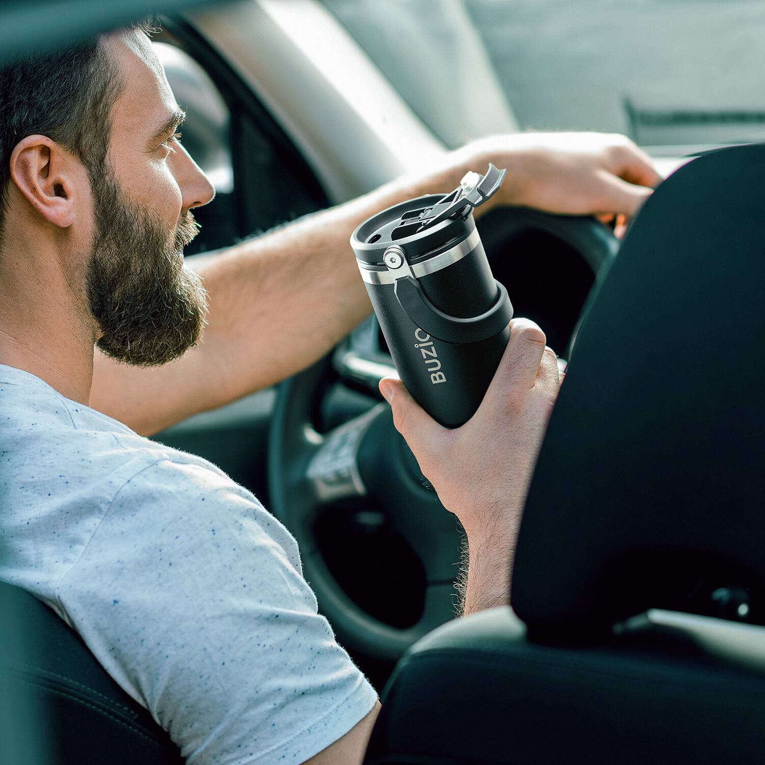 Alt View 17. Buzio - 30oz Tumbler water bottle with Handle - Black.