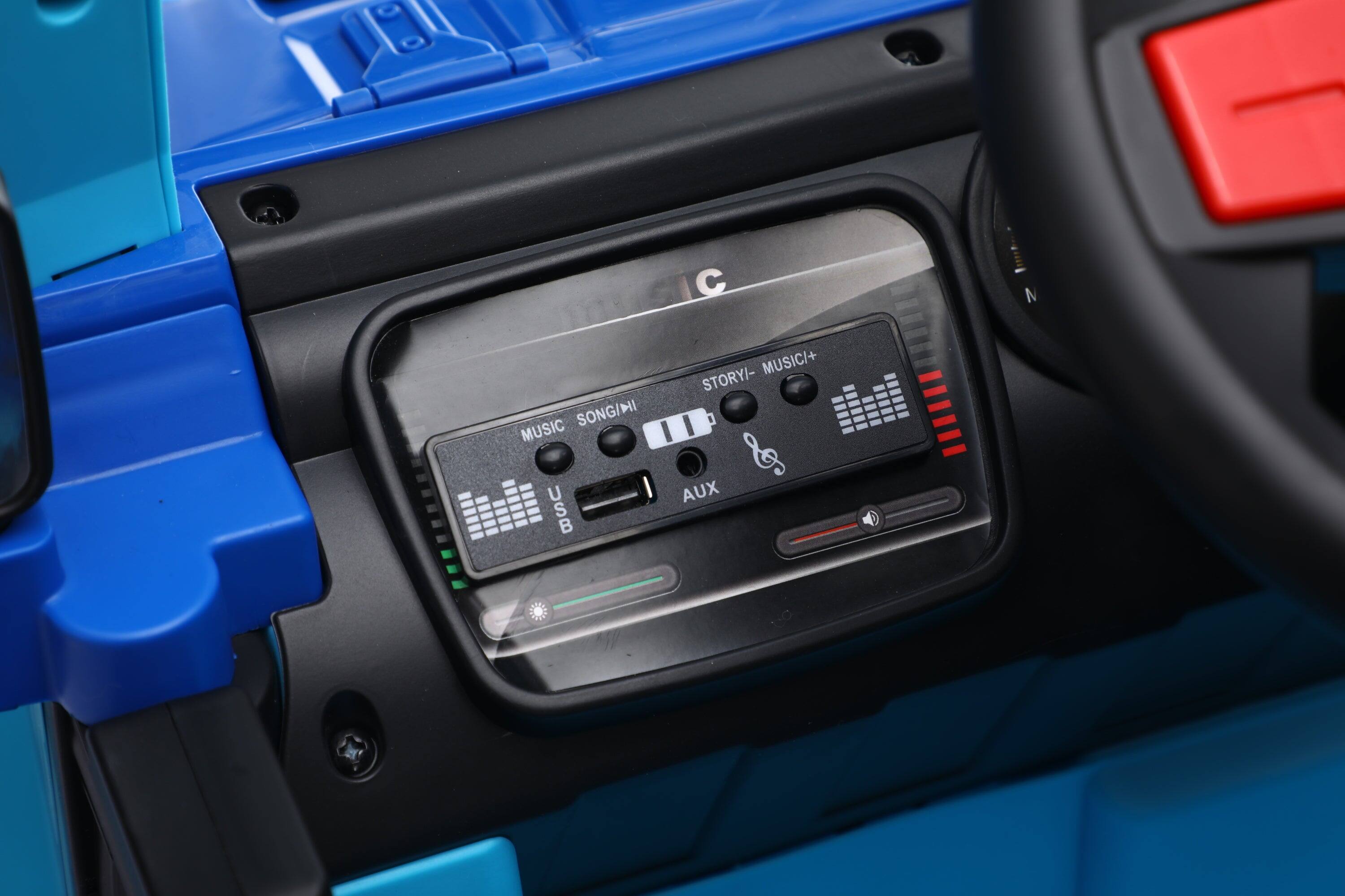 MUSIC/+ STORY/- SONG/<< MUSIC AUX USB