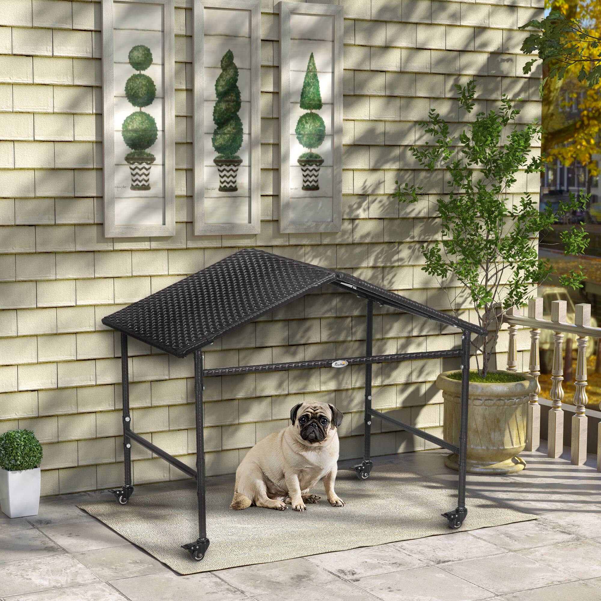 Angle. Pawhut - Wicker Dog Shelter with Wheels, Portable Outdoor Animal Shelter for Small and Medium Sized Dogs.