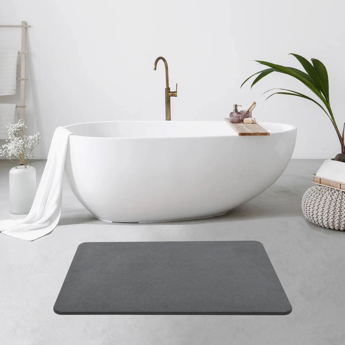Left. J&V TEXTILES - 24'' x 15'' Diatomaceous Quick-Drying Stone Bath Mat - GREY.