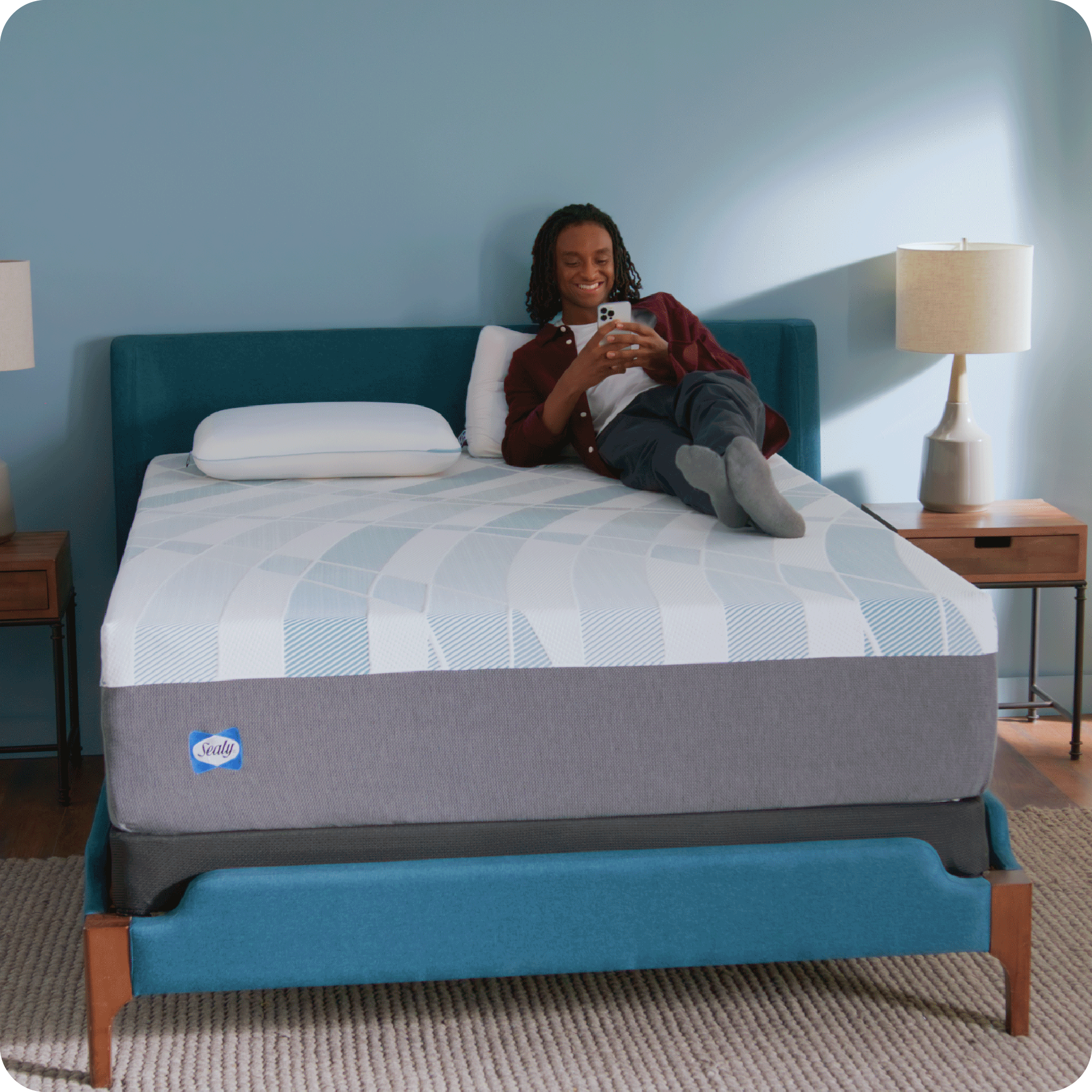 Left. Sealy - Sealy® Dreamlife™ 14” Hybrid Mattress-in-a-Box, Full - White.