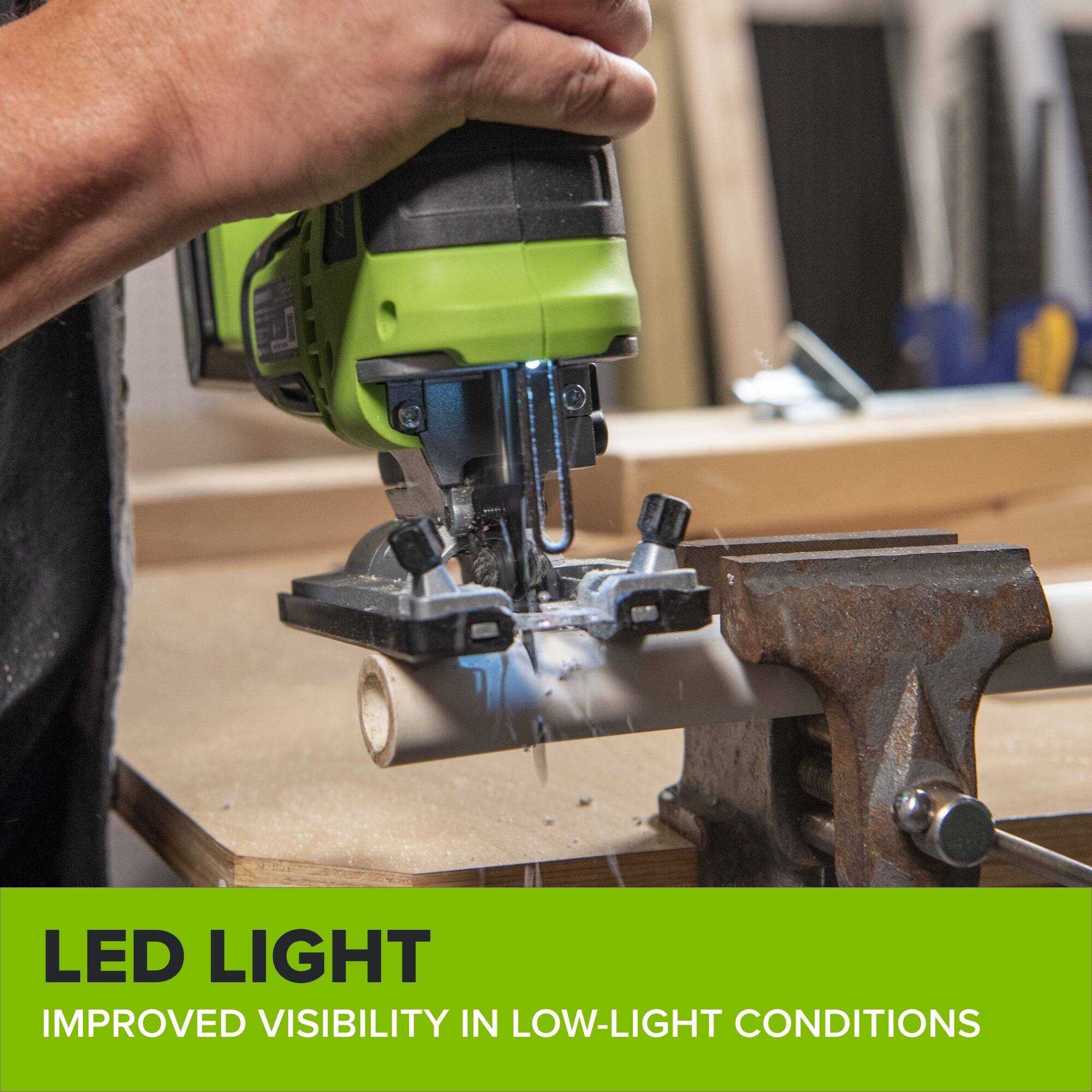 LED LIGHT  
IMPROVED VISIBILITY IN LOW-LIGHT CONDITIONS