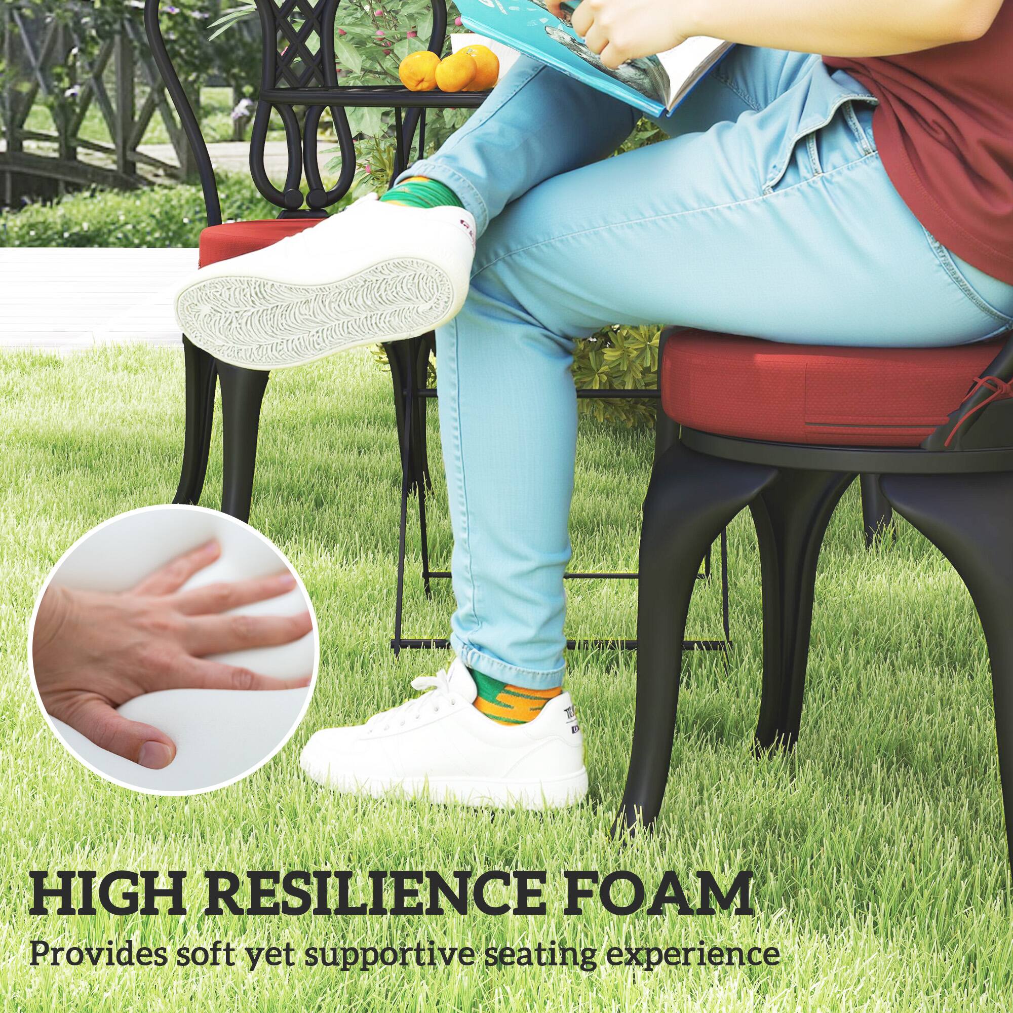 HIGH RESILIENCE FOAM
Provides soft yet supportive seating experience