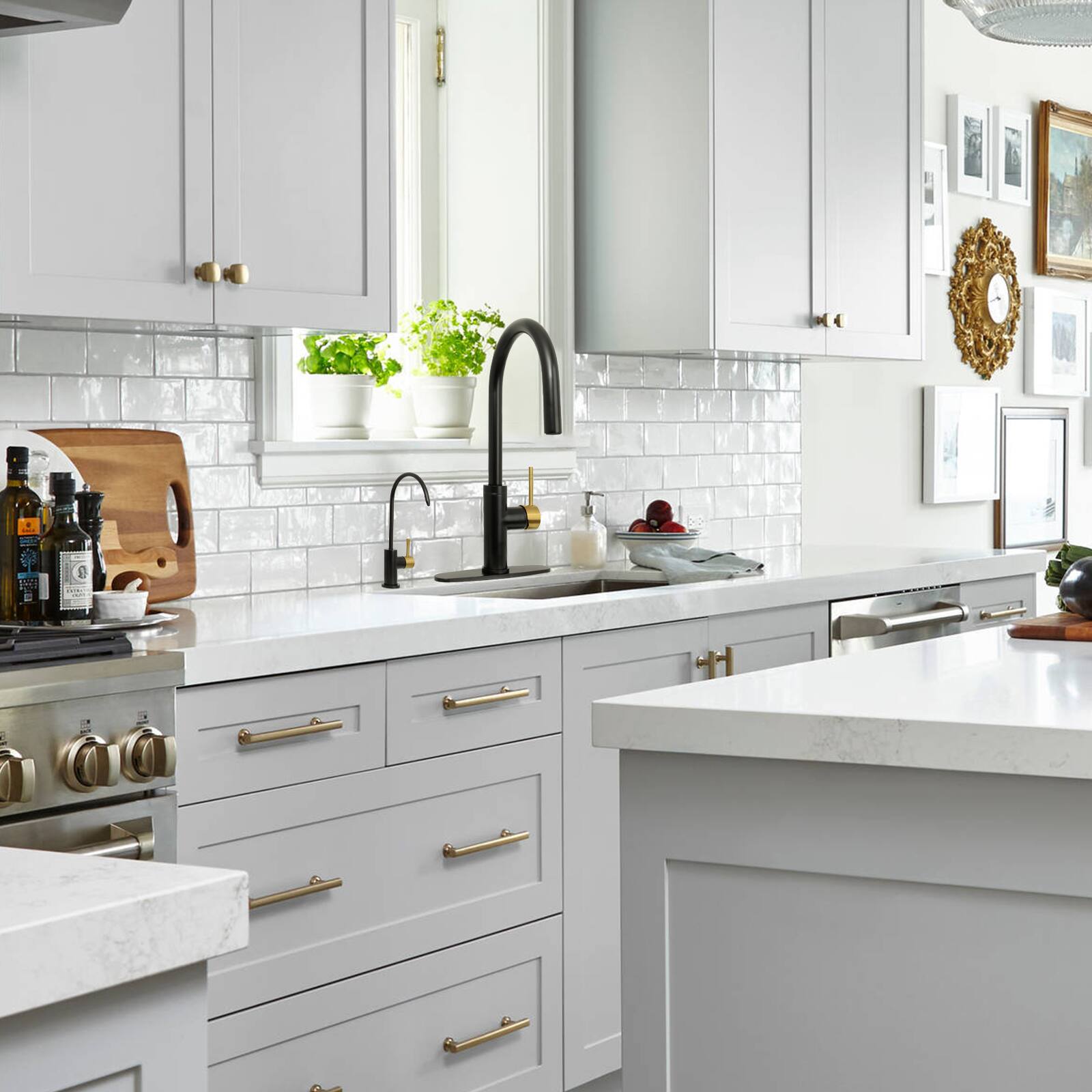 Alt View 5. Akicon - Akicon Single Handle Solid Brass Kitchen Faucet with Pull Down Sprayer in Matte Black & Brushed Gold - Matte Black & Brushed Gold.