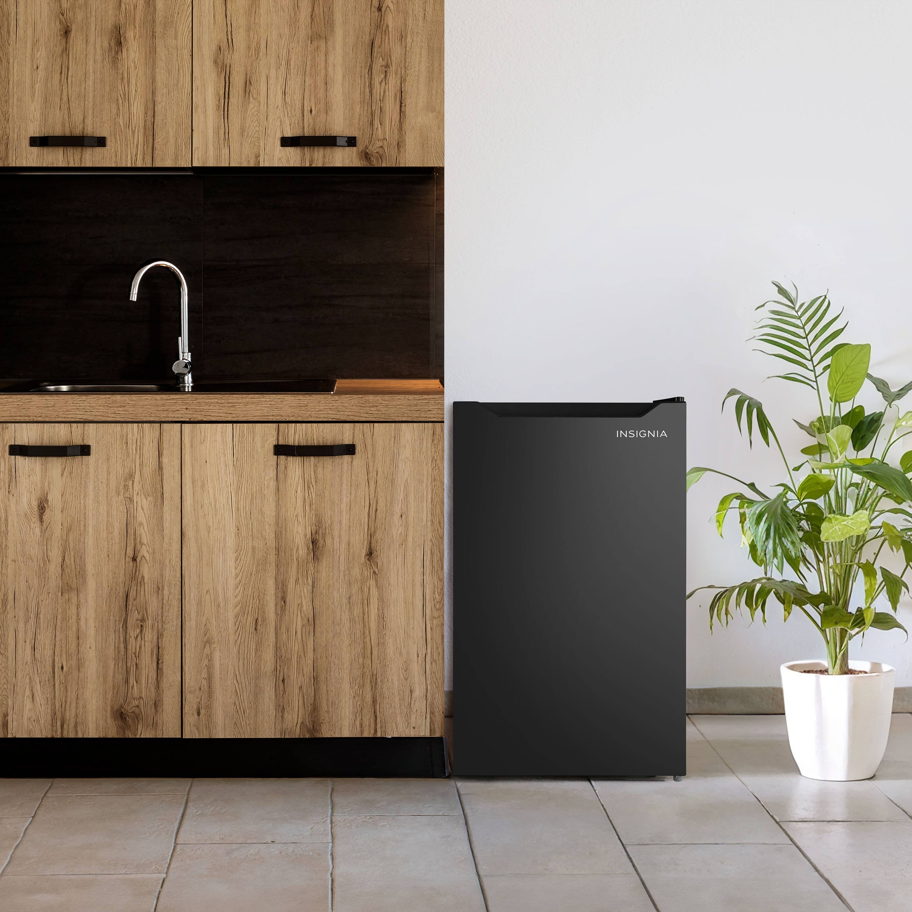 Alt View 9. Insignia™ - 4.4 Cu. Ft. Mini Fridge with Door Storage and ENERGY STAR Certification - Black.