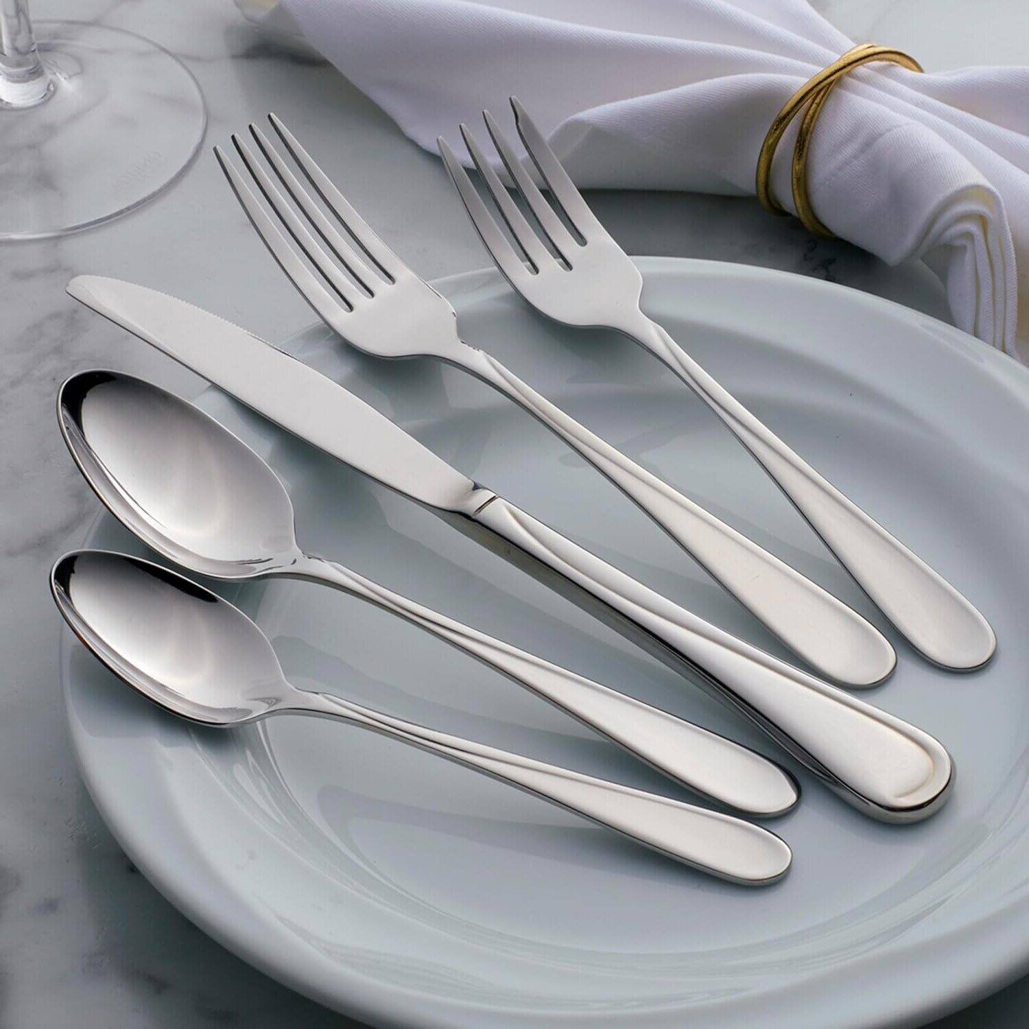 Left. Dazzed Corner - Stainless Steel Silverware Set For 4,20-Piece Flatware Set, Service For 4 - Silver.