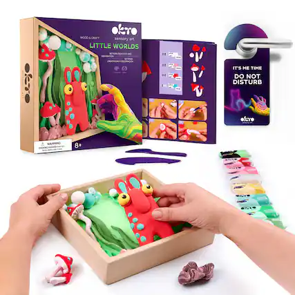WOOD & CRAFT
sensory art
LITTLE WORLDS
SET FOR CREATIVITY AND
DECORATIVE DECORATION
- 11 POU
- 8+
WARNING: CHOKING HAZARD - Not for children under 3 years.
IT'S ME TIME
DO NOT DISTURB
okro