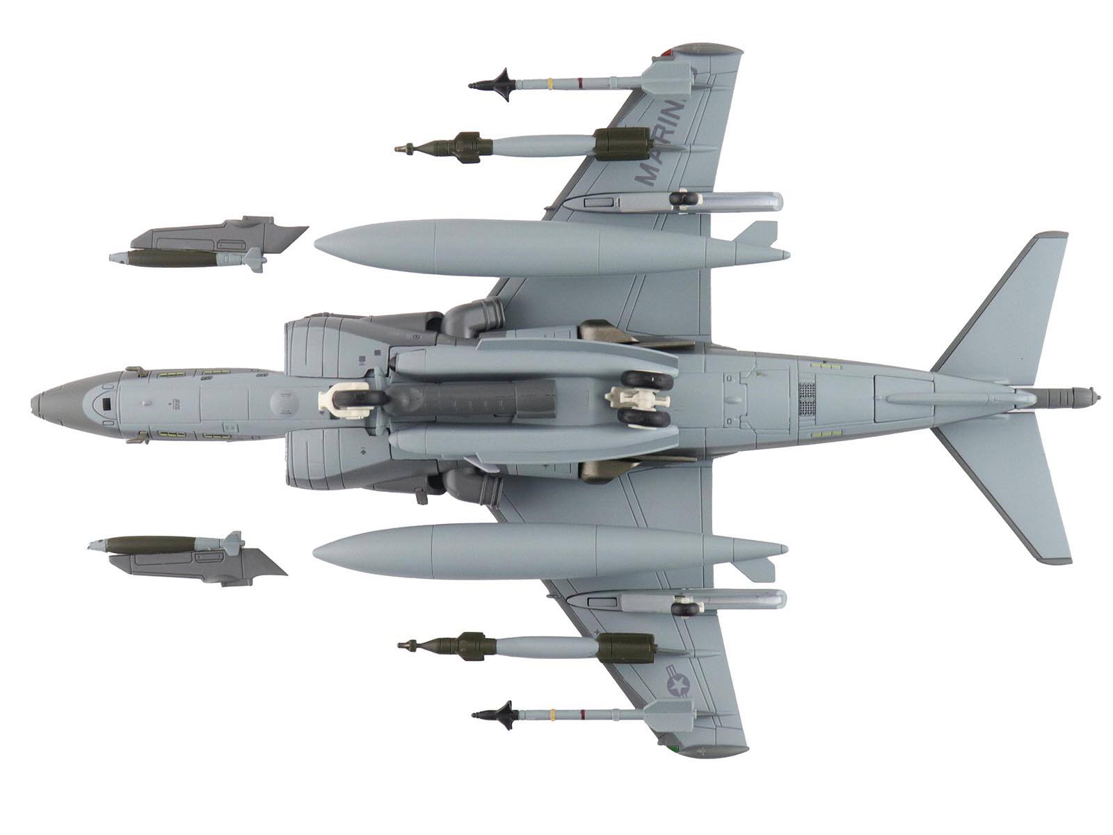 Back. Hobby Master - McDonnell Douglas AV-8B Plus Harrier II "163879 VMA-211" 2013 USMC "Air Power Series" 1/72 - Grey.