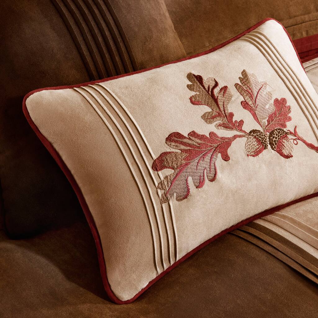 Alt View 1. Gracie Mills - Gracie Mills Florentino 7-Piece Microsuede Comforter Set - Red.