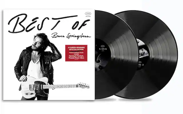 BEST OF
Bruce Springsteen
STEREO
1973-2020
A CAREER-SPANNING HITS COLLECTION
Features 18 Classic Tracks Including
Dancing In The Dark, Thunder Road + More
SIDE B
DE
2018