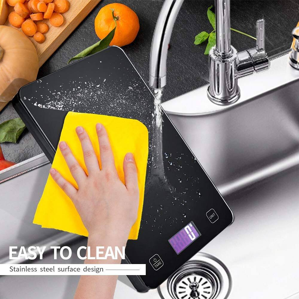 EASY TO CLEAN  
Stainless steel surface design