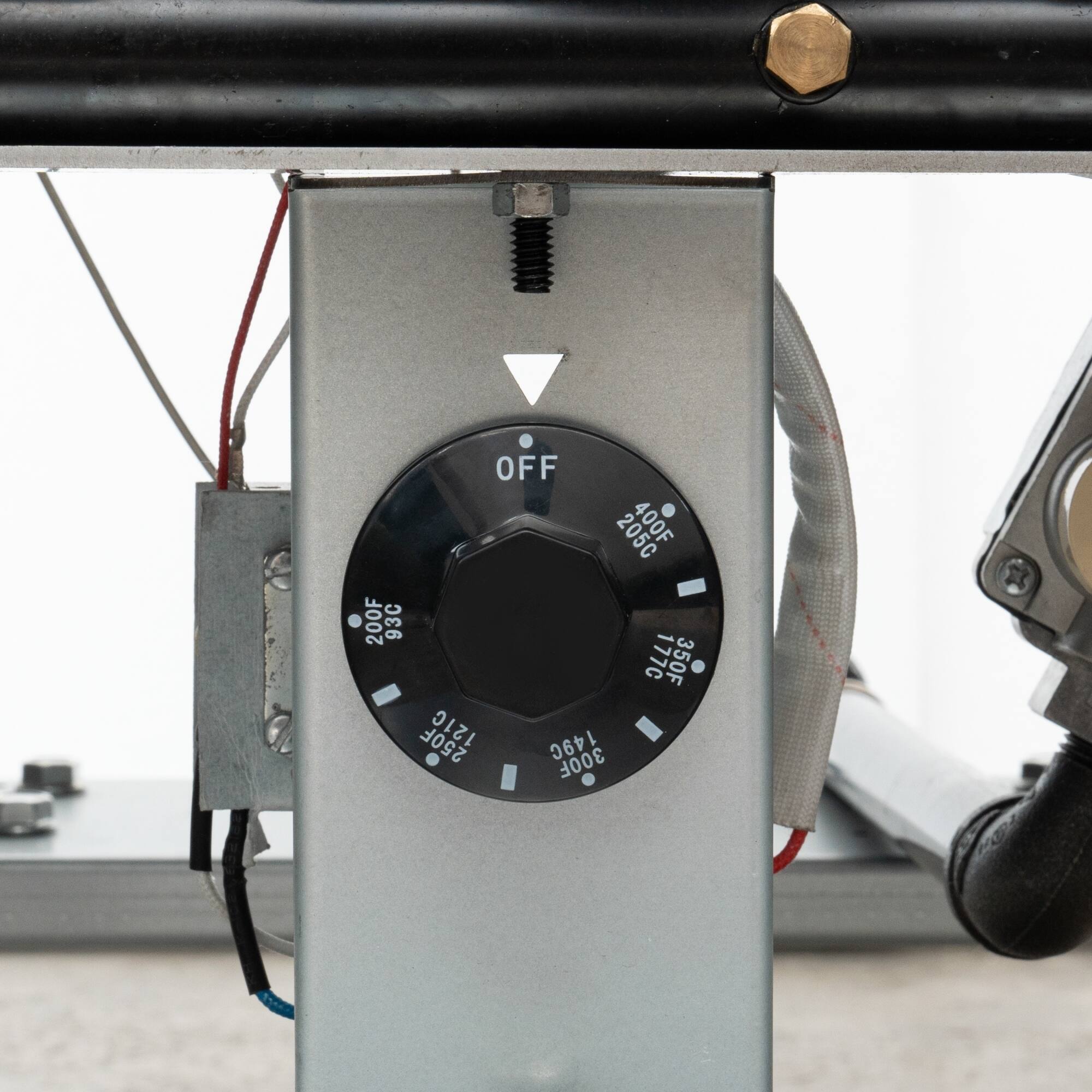 OFF  
200F 93C  
250F 121C  
300F 149C  
350F 177C  
400F 204C  
450F 232C  
500F 260C  
550F 288C  
600F 316C  
650F 343C  
700F 371C  
750F 399C  
800F 427C  
850F 455C  
900F 483C  
950F 511C  
1000F 539C  
1050F 567C  
1100F 595C  
1150F 623C  
1200F 651C  
1250F 679C  
1300F 707C  
1350F 735C  
1400F 7