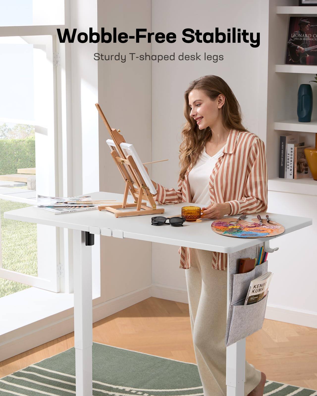 Wobble-Free Stability  
Sturdy T-shaped desk legs