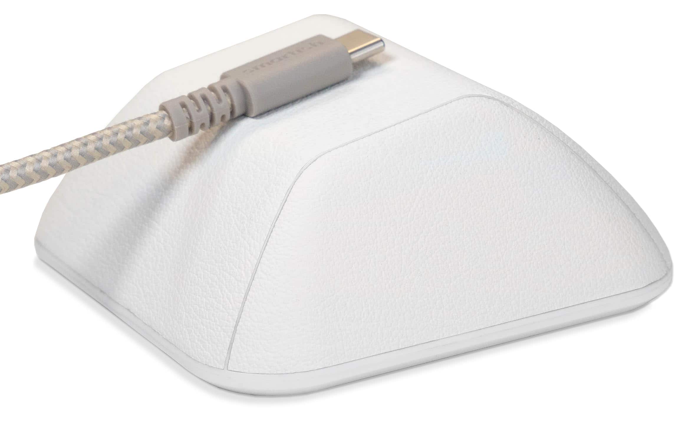 Smartish - Magnetic Cord Holder - Cable Wrangler Desktop Charger Organizer - Snow Day White