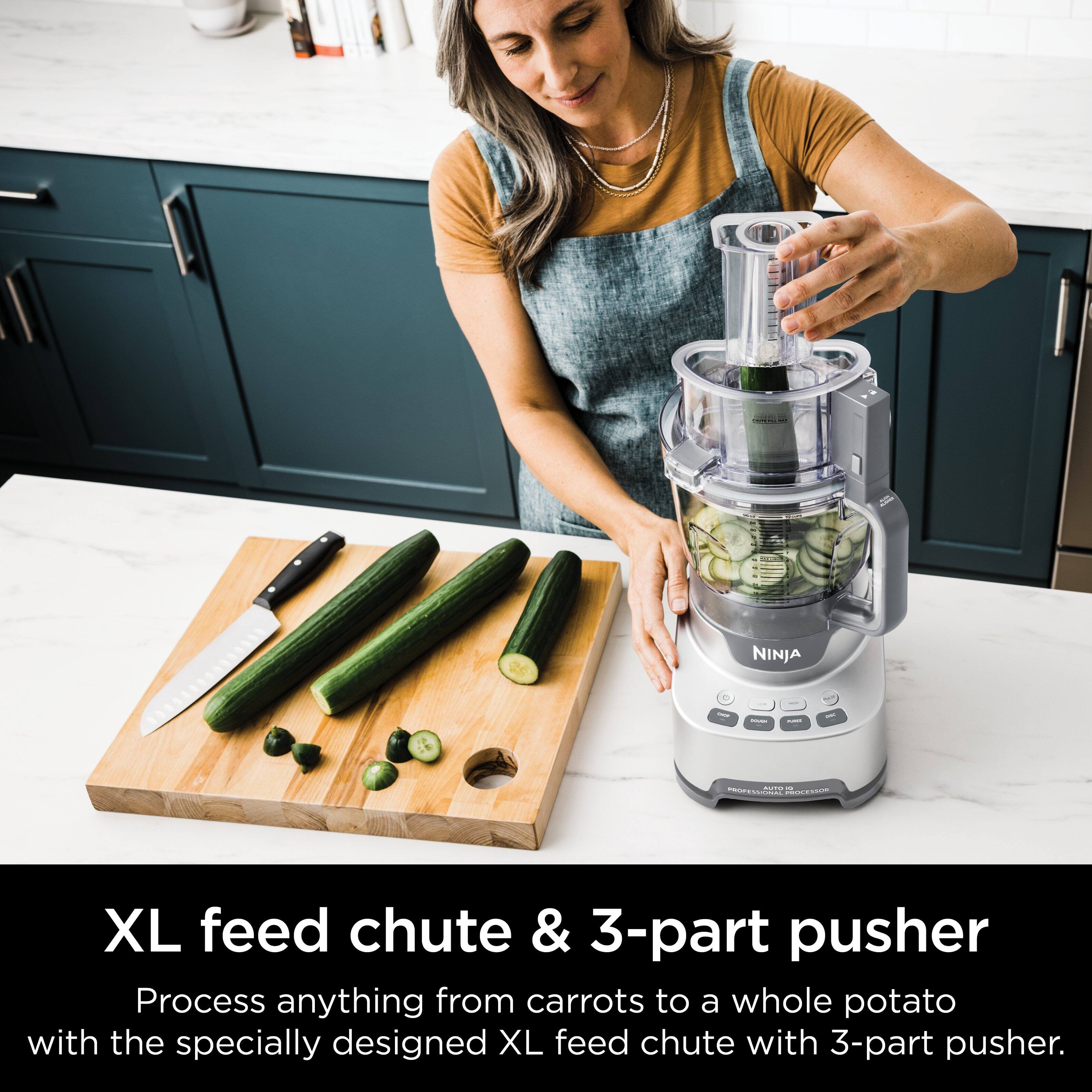 Ninja - Mac XL feed chute & 3-part pusher - Process anything from carrots to a whole potato with the specially designed XL feed chute with 3-part pusher.