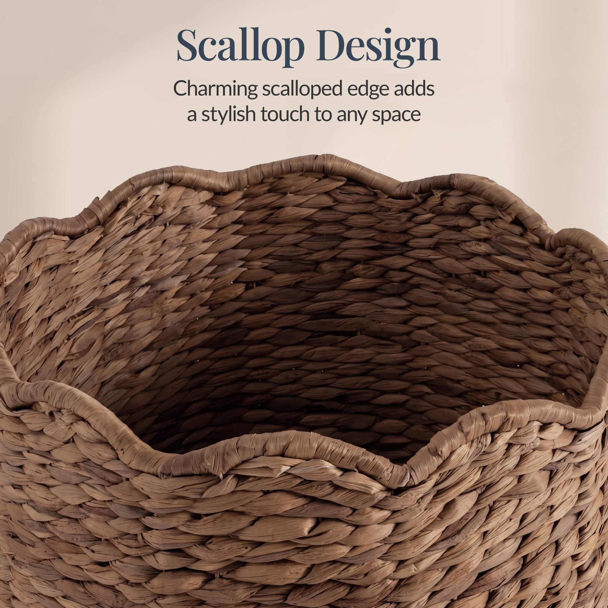 Scallop Design  
Charming scalloped edge adds a stylish touch to any space