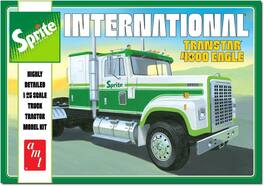 PopMarket - International Transtar 4300 Eagle Sprite AMT Model Kit - COLLECTIBLES - Multicolor